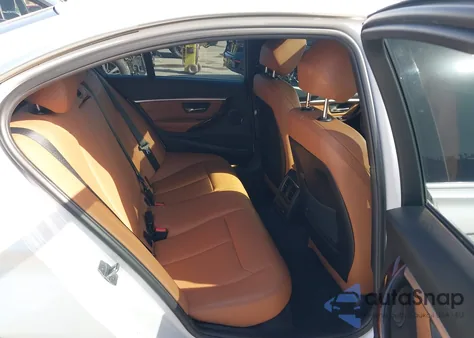 2017 BMW 330I xDrive z USA, uszkodzony, nr VIN WBA8D9G5XHNU60064